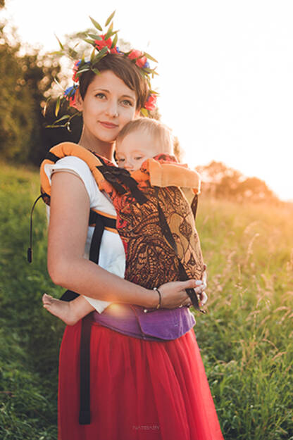 Friendly Lion Red, NatiGrow Adjustable Carrier, [100% cotton]