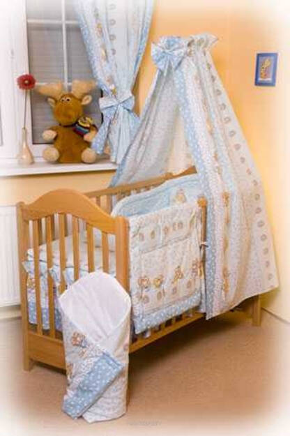 Blue teddies (bed canopy)